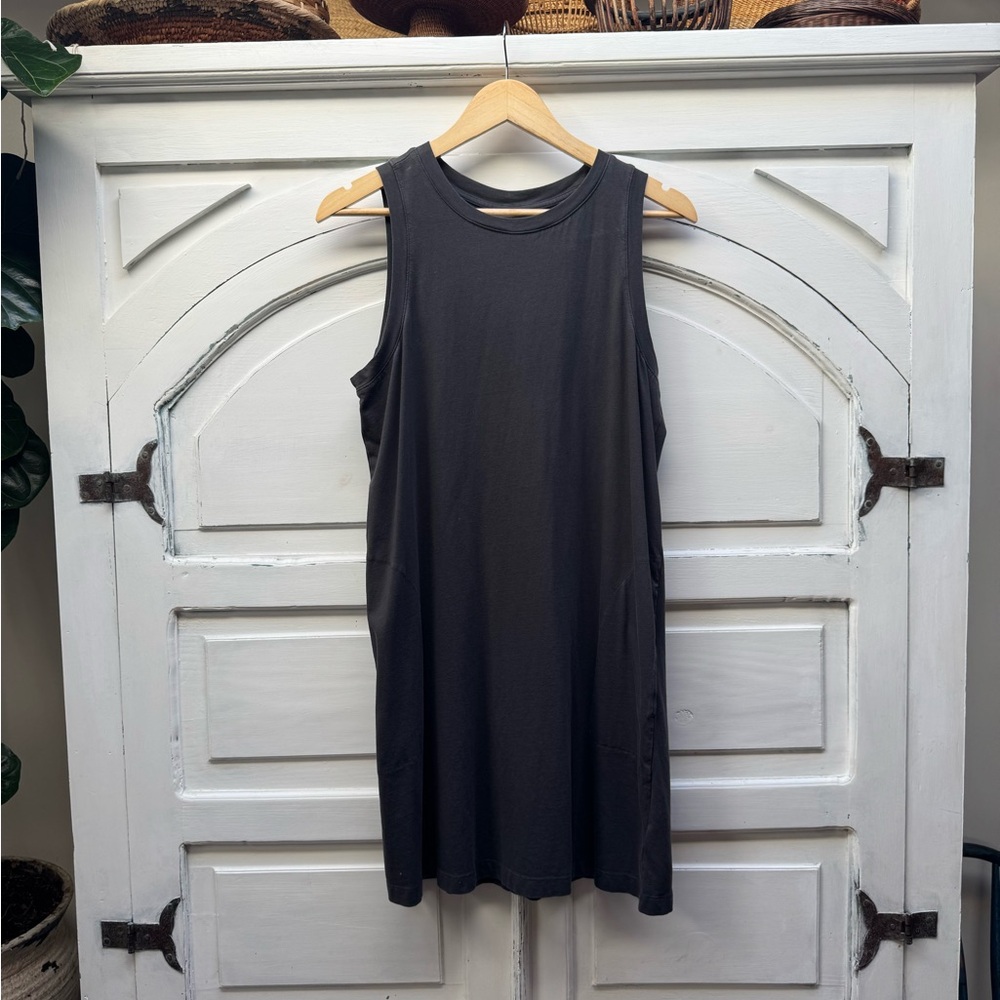 Old Navy Charcoal Gray T-Shirt